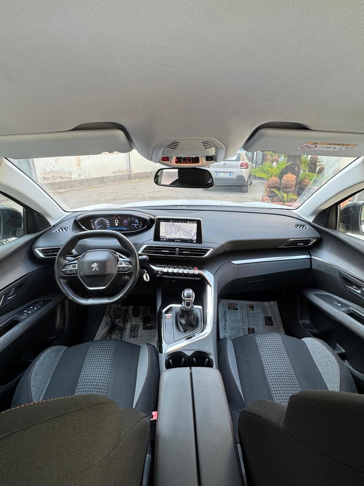 Peugeot 5008 BlueHDi 130 S&S Business