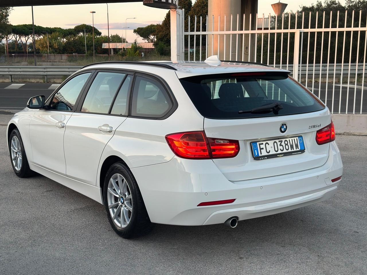 Bmw Serie 316d Touring Modern 2.0 116CV DA VETRINA