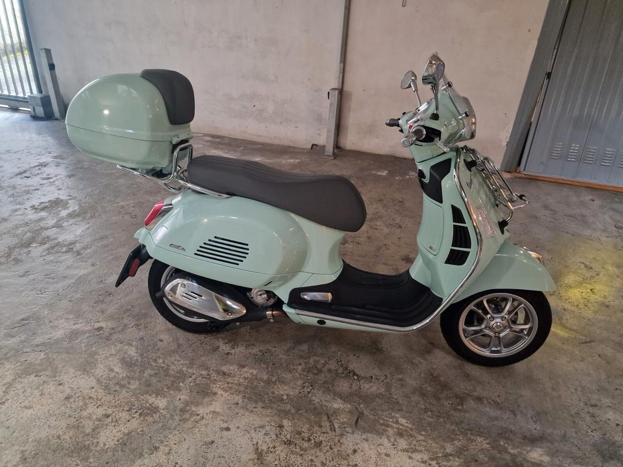 Vespa 310 GTS hpe