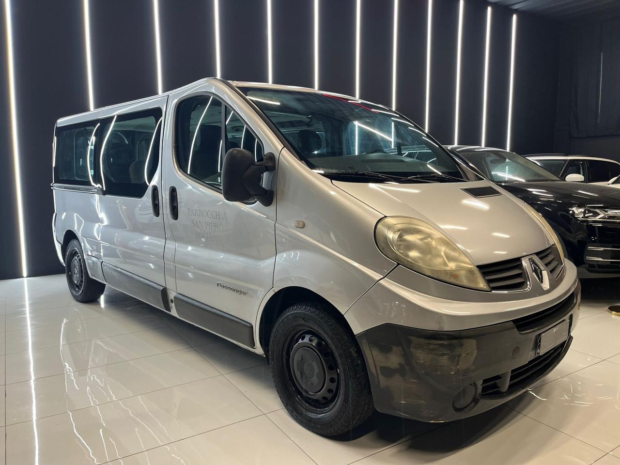 Renault Trafic T29 2.0 dCi/90 PL-TN Passenger Confort 9 POSTI