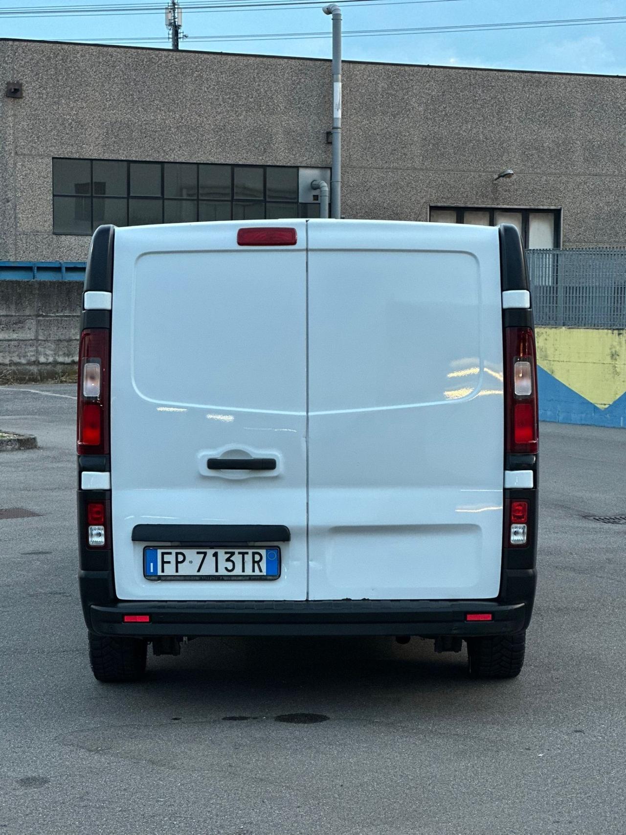Opel Vivaro 6 posti autocarro