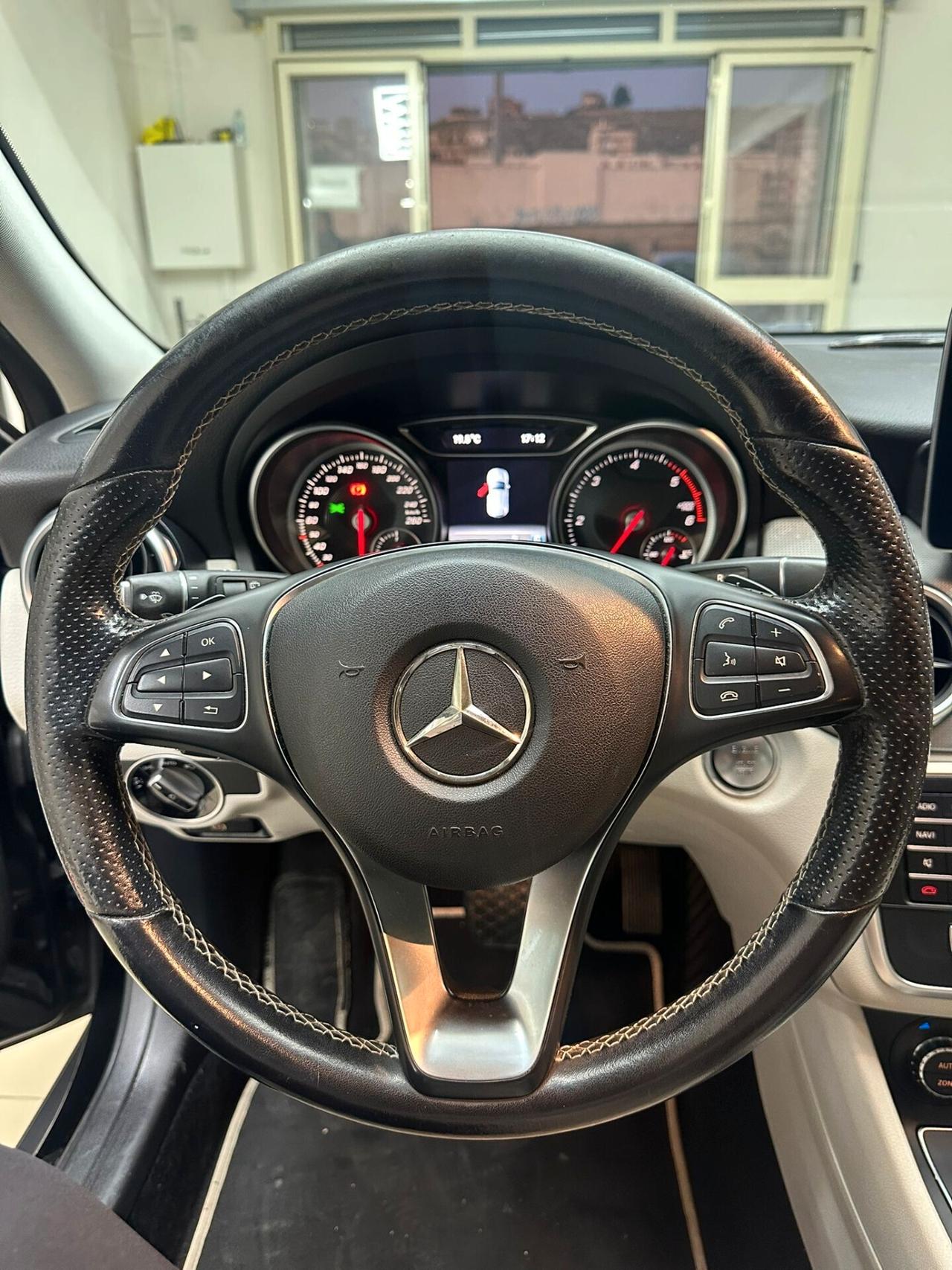 Mercedes-benz GLA 200 d Automatic Sport