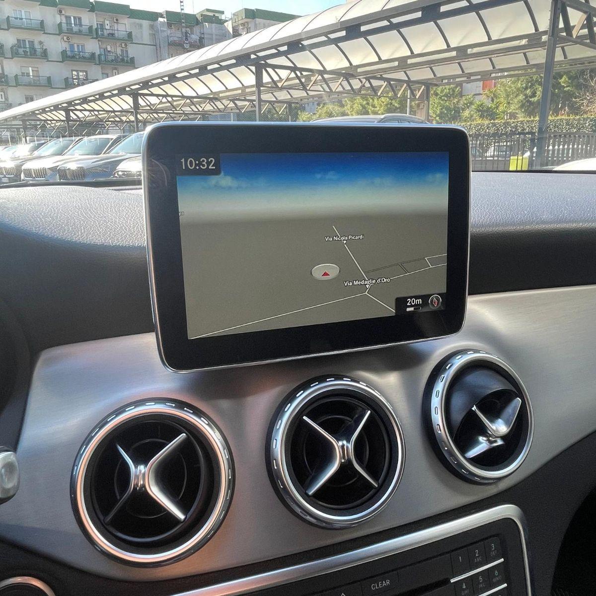 MERCEDES GLA 200D AUTOMATIC PREMIUM