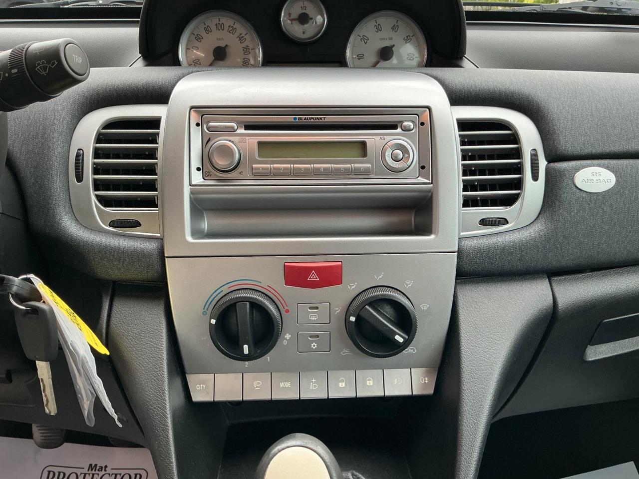 Lancia Ypsilon 1.4 GPL Neopatentati