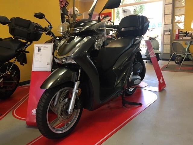 Honda SH 150 ABS + TCS