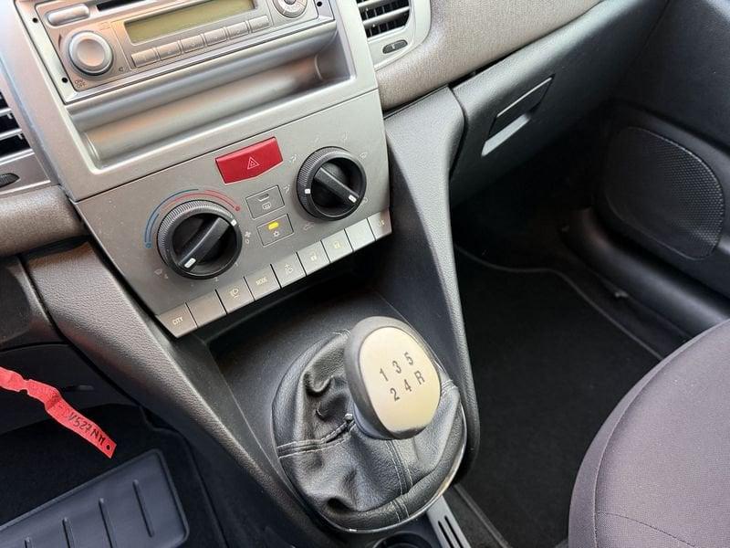 Lancia Ypsilon Ypsilon 1.2 8v ORO IDONEA NEOPATENTATI PRONTA CONSEGNA