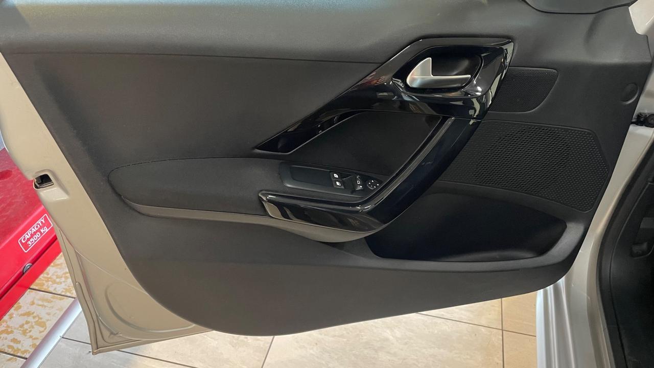 Peugeot 208 1.4 HDi 68 CV 5 porte Active