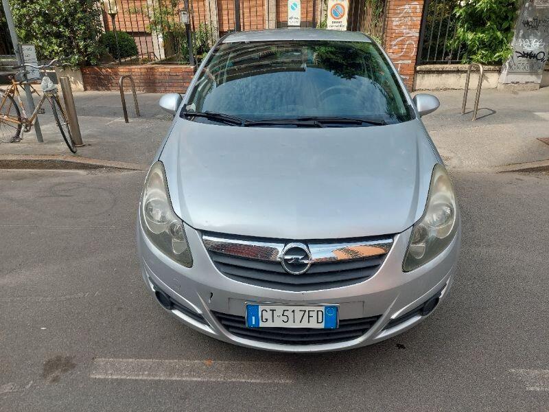 Opel Corsa 1.2 80CV 3 porte GPL-TECH Edition gomme nuove e frizione