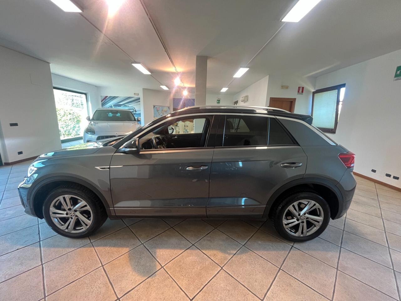 Volkswagen T-Roc 1.0 TSI R-Line +TECH PACK