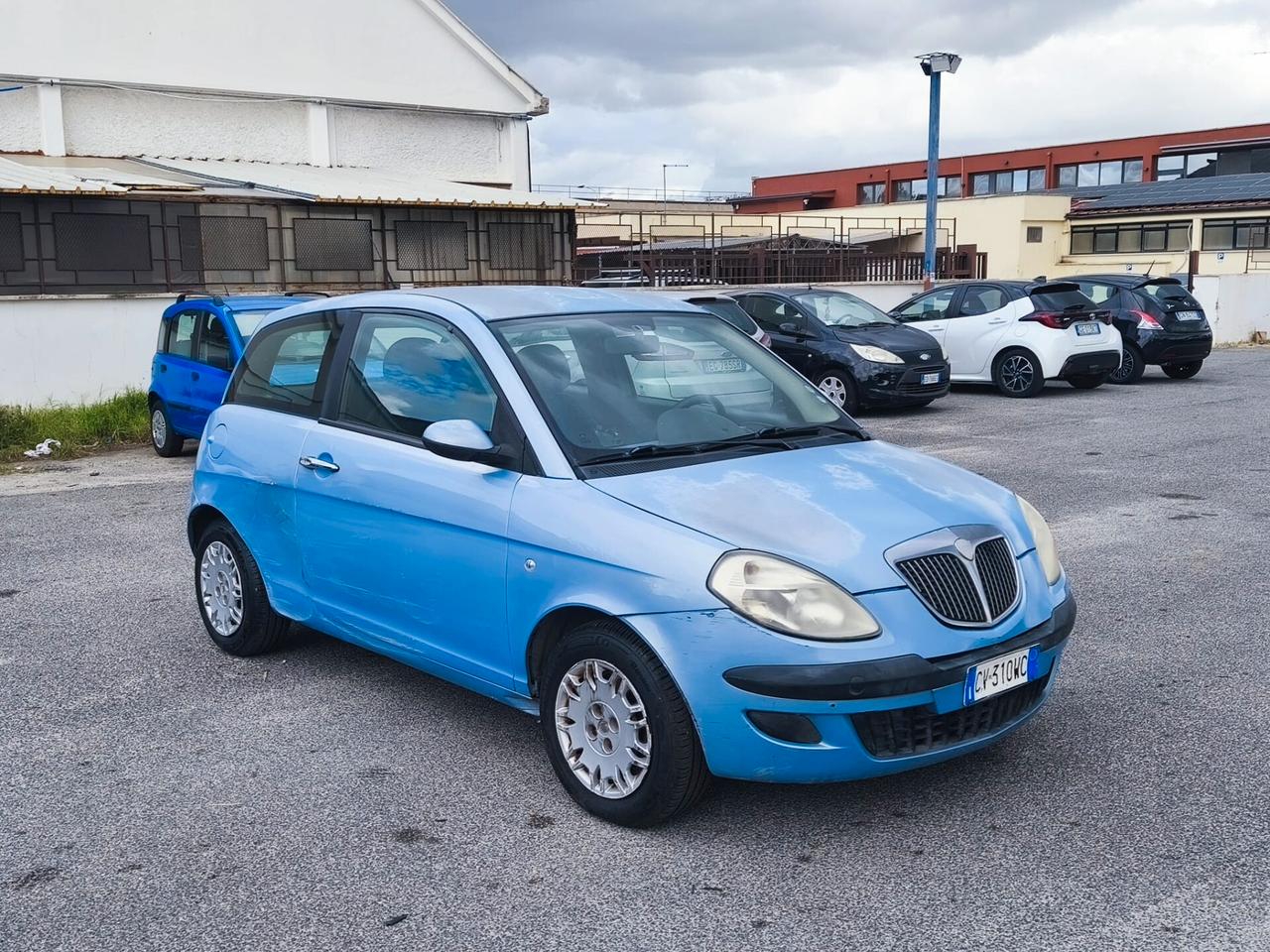 Lancia Ypsilon 1.4 16V Oro