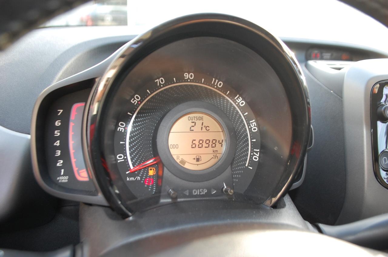 Toyota Aygo Connect 5p 1.0 x-cool 72CV Uff Italy App Lega USB Led