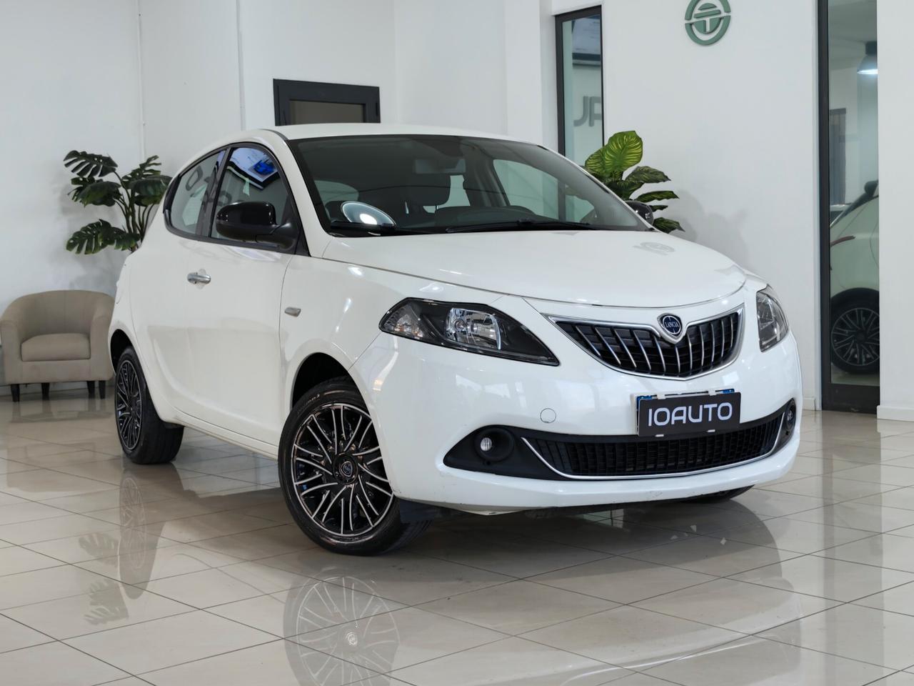 Lancia Ypsilon 1.0 Hybrid Gold 2023
