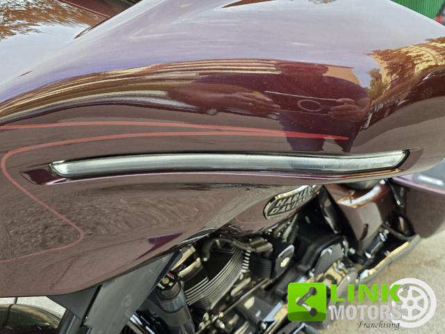 HARLEY-DAVIDSON CVO Street Glide 25th