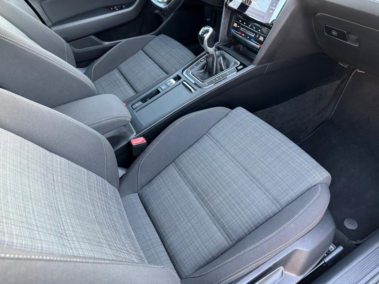 VOLKSWAGEN PASSAT 2.0 Tdi 150CV - Led Carplay 17