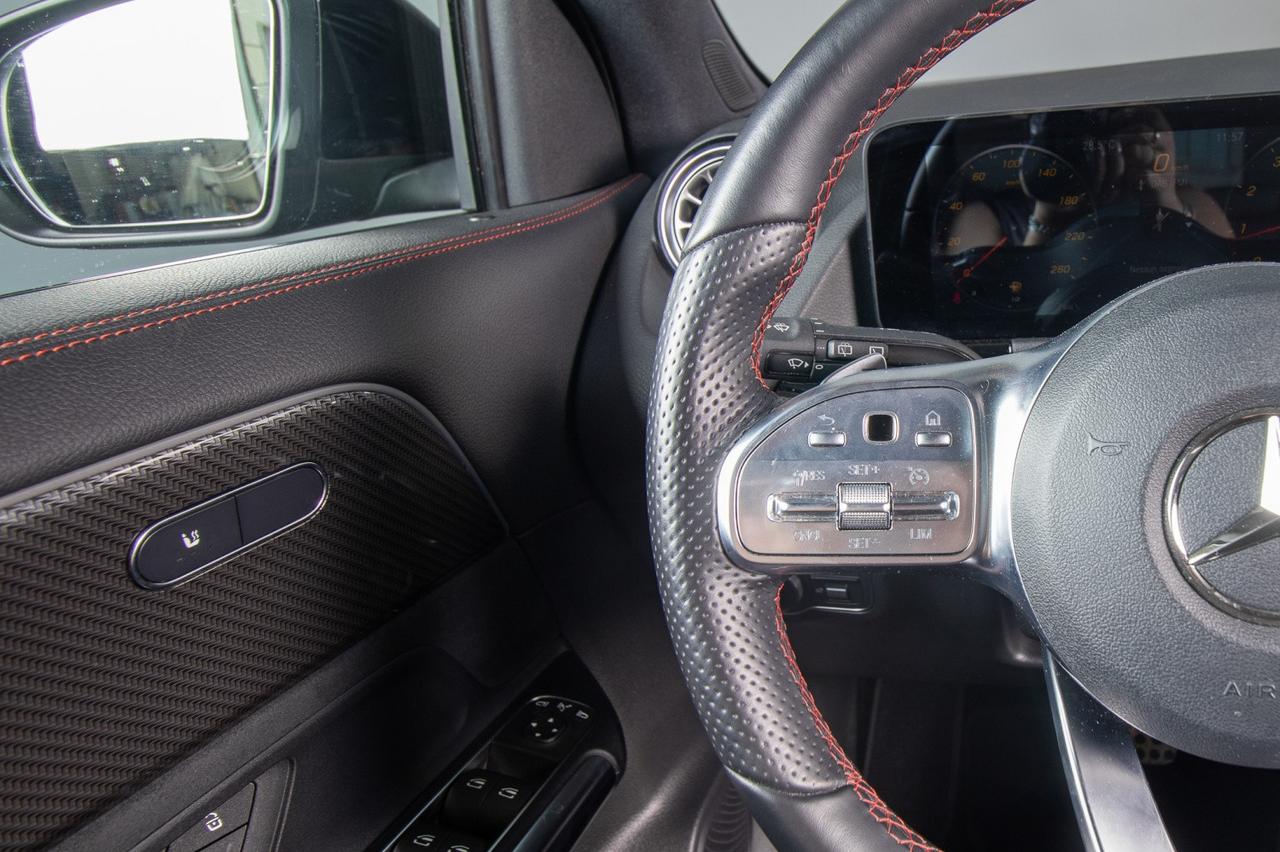Mercedes-Benz GLA 180 Premium Amg Auto 136 Cv