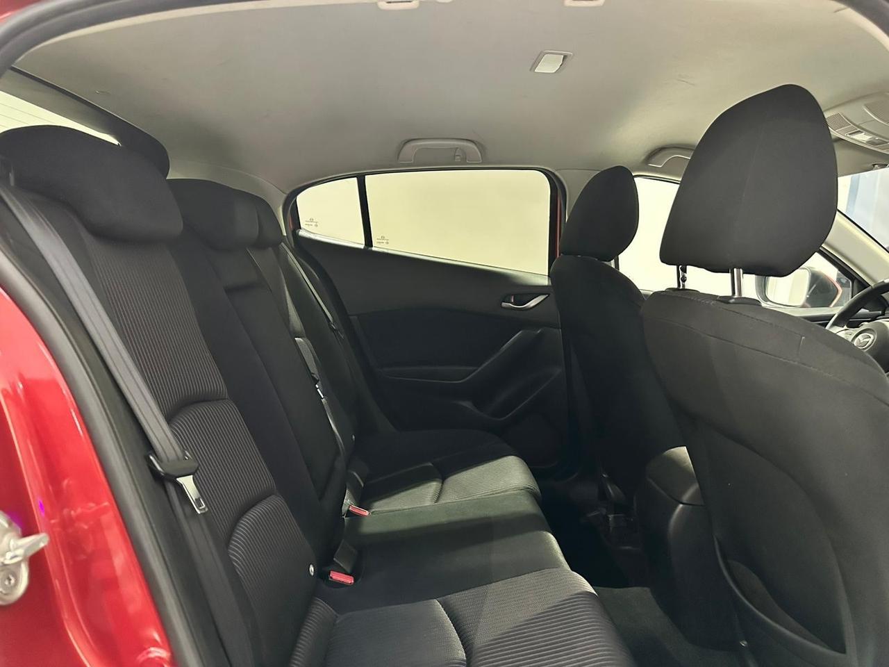 Mazda 3 Mazda3 1.5 Skyactiv-G Evolve