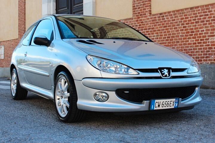 Peugeot 206 1.6 HDi Sweet Years 8 gomme invernali\termiche su cerchio clima unica proprietaria distribuzione ok
