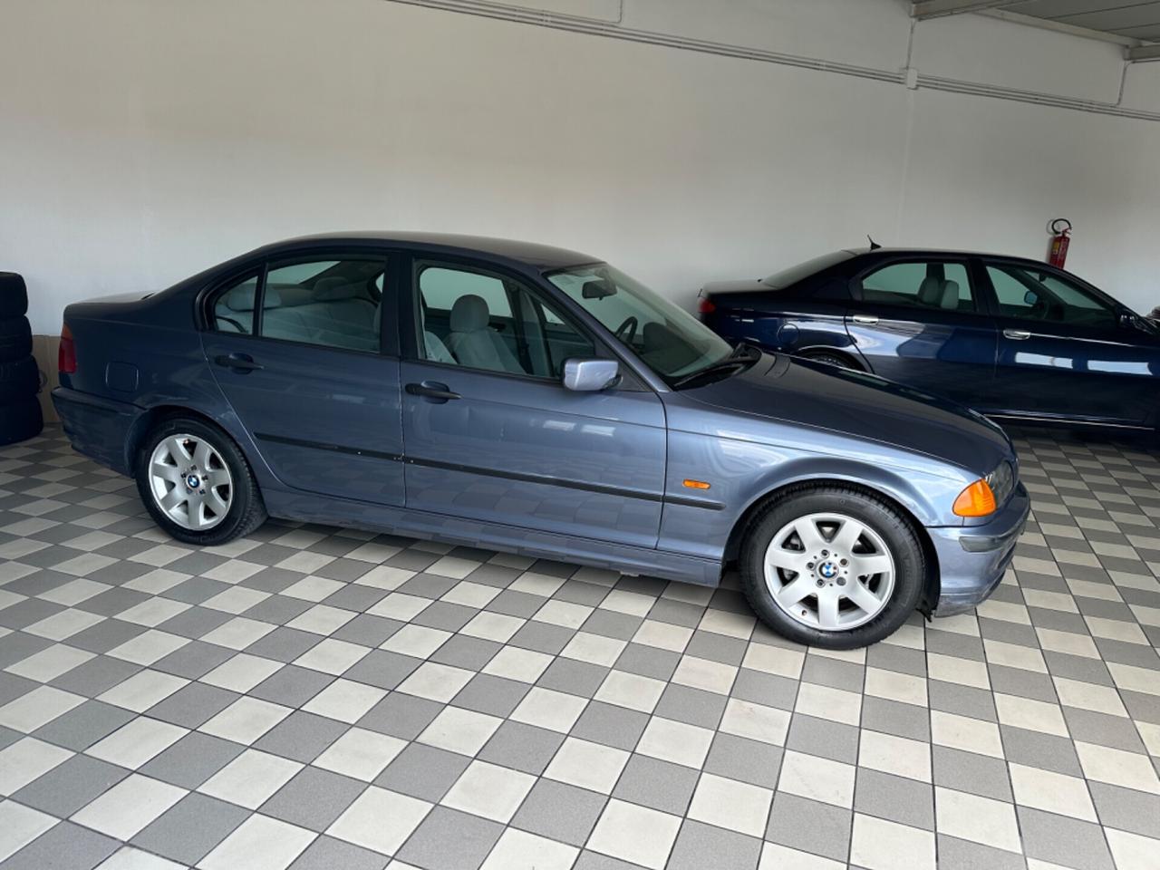Bmw 318i cat 4 porte UNICO PRORIETARIO