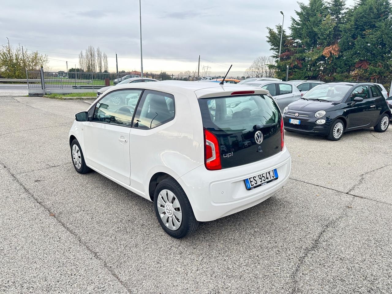 Volkswagen up! 1.0 3p. move AUTOMATICA - 2014