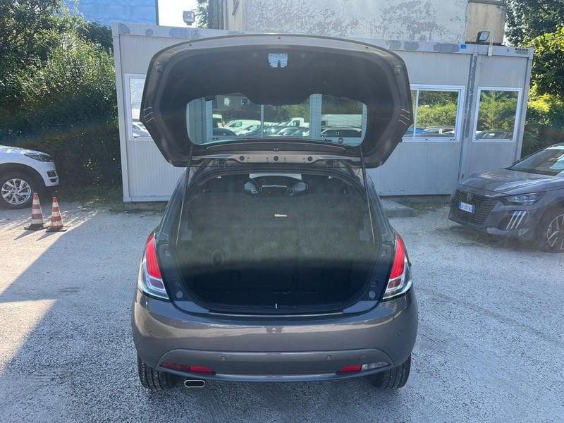 Lancia Ypsilon Ypsilon 1.0 FireFly 5 porte S&S Hybrid Gold Plus