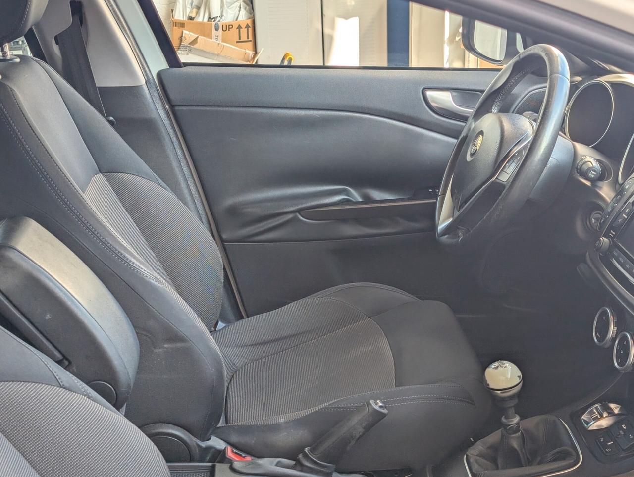 Alfa Romeo Giulietta 1.6 JTDm-2 105 CV Exclusive