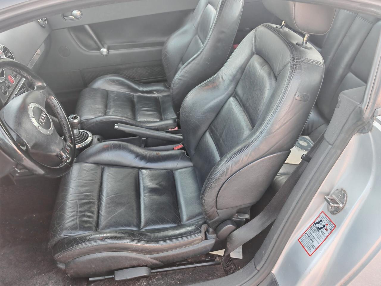 Audi TT AUDI TT 1.8 20V 180CV CUPÈ . PREZZO TRATTABILE