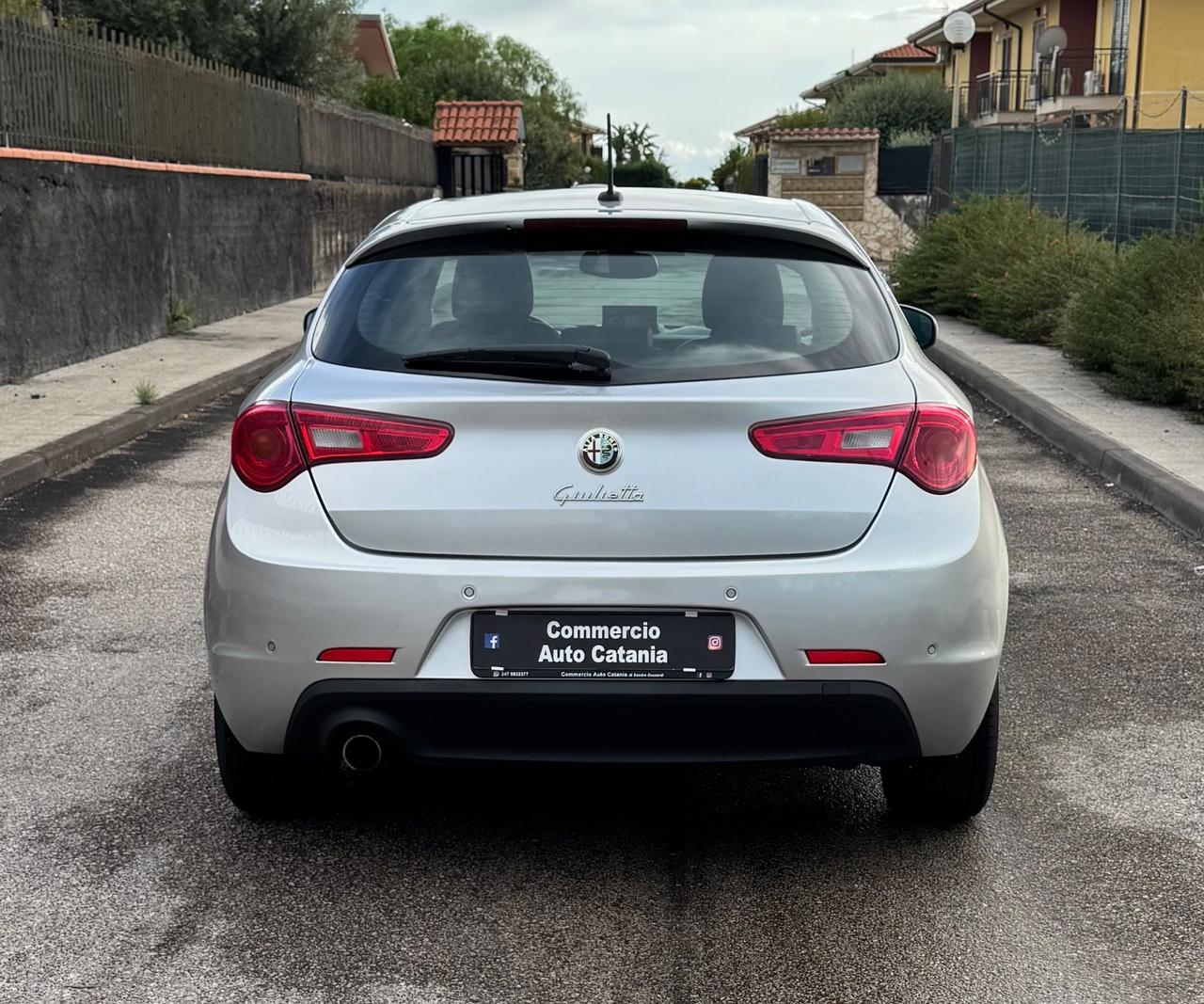 Alfa Romeo Giulietta 1.6 multijet INTERNI IN PELLE