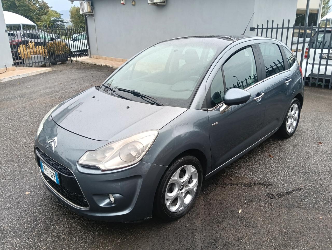 Citroen C3 1.1 Exclusive GPL fino al 2023 uni proprietario