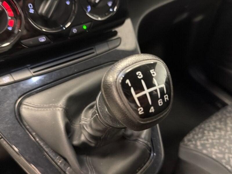 Lancia Ypsilon 1.0 FireFly 70cv S&S Hybrid SILVER