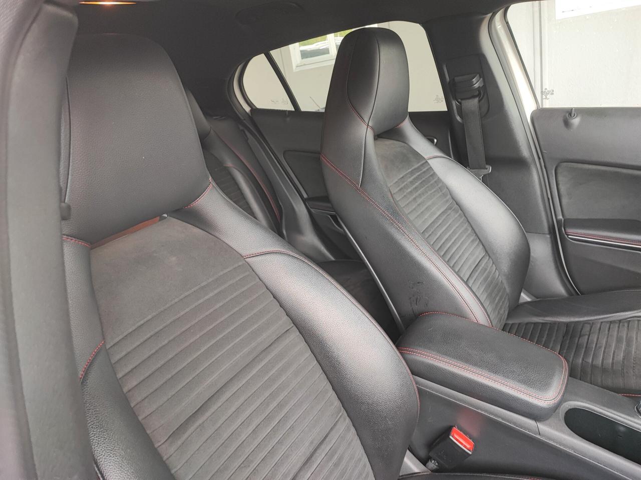 Mercedes-benz GLA 200 d Automatic 4Matic Premium