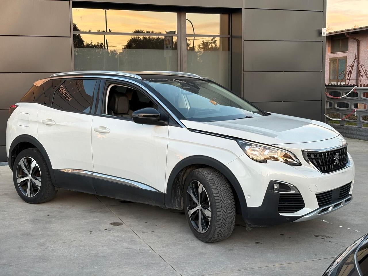 Peugeot 3008 BlueHDi 130 S&S EAT8 Allure