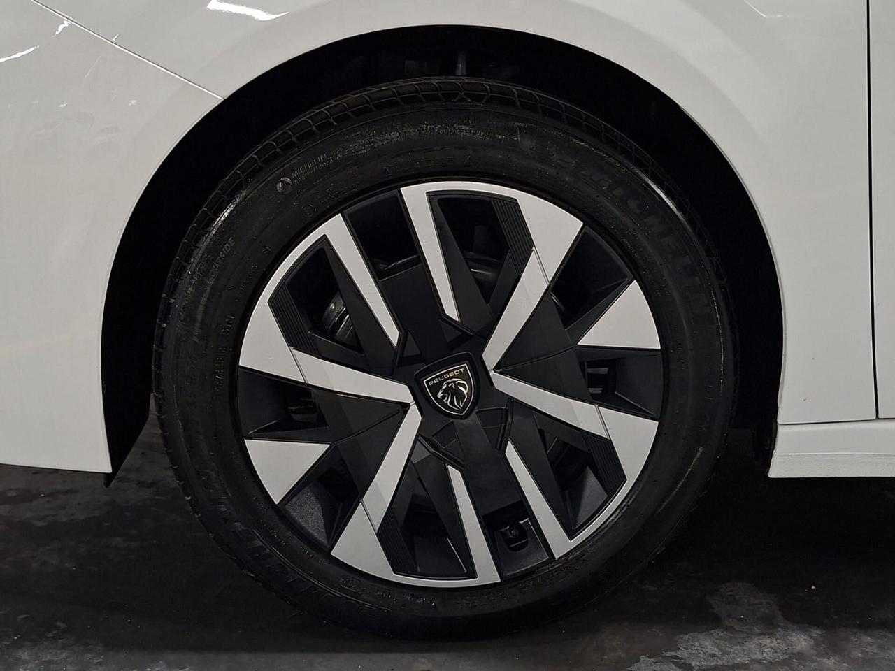 Peugeot 208 1200 PureTech 75CV Style 5 Porte Km. 0