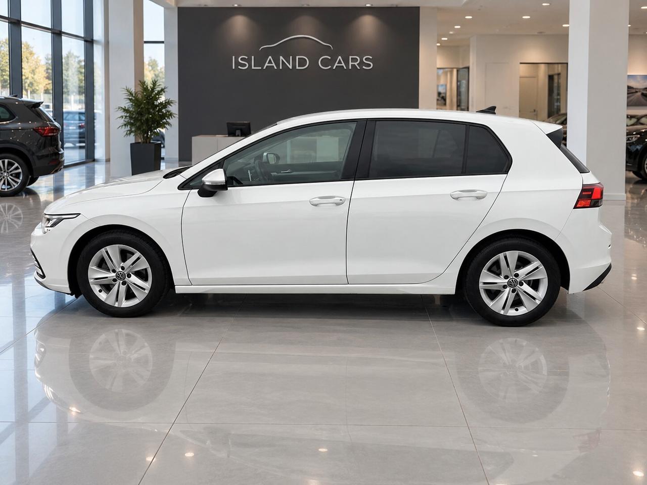 Volkswagen Golf VIII 1.0 TSI