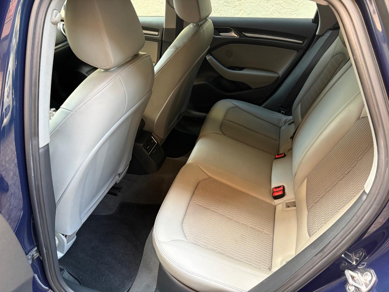 Audi A3 SPB 1.6 TDI S tronic Sport