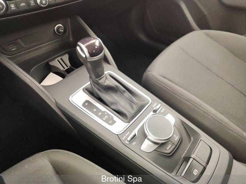 Audi Q2 2.0 30 TDI ADMIRED S TRONIC