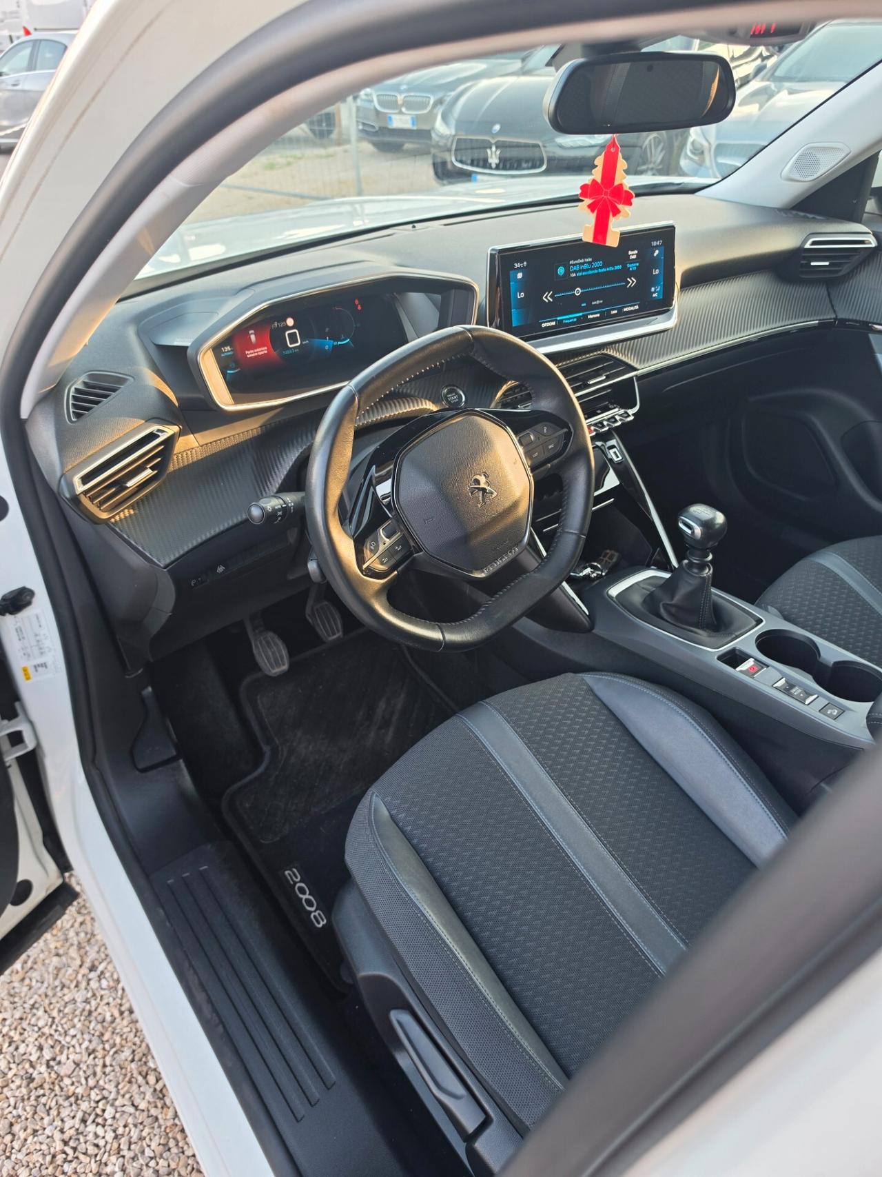 Peugeot 2008 PureTech Turbo 130 S&S Allure ok neopatentati