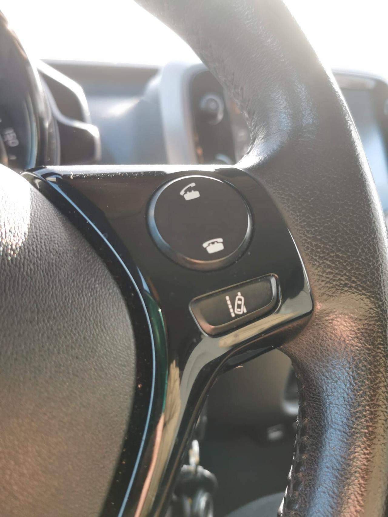 Toyota Aygo Connect 1.0 VVT-i 72 CV 5P. x-cite MMT 2019