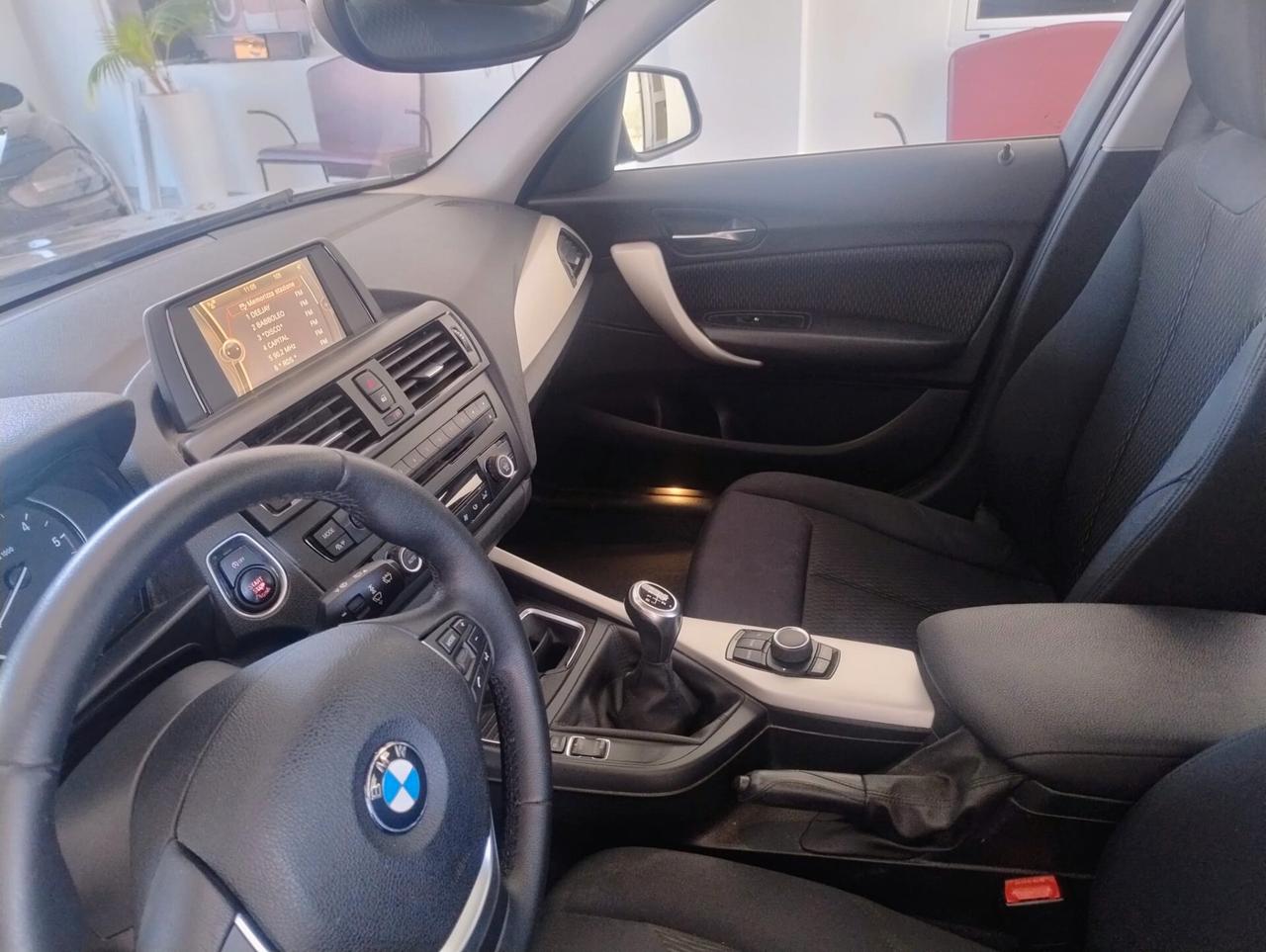 Bmw 116 116d 5p. Urban