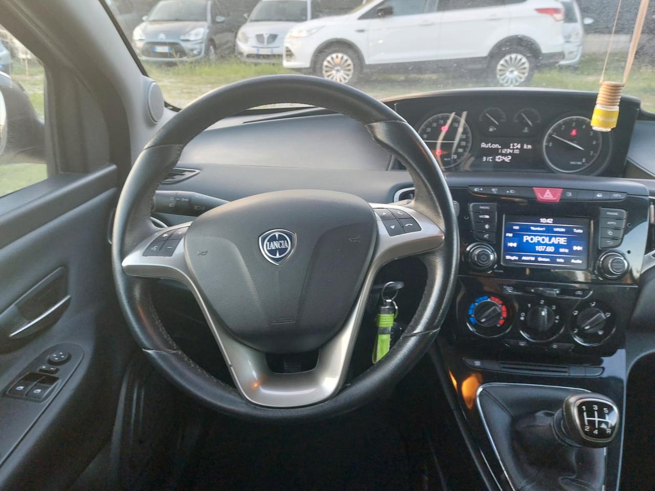 Lancia Ypsilon 1.2 69 CV 5 porte Platinum