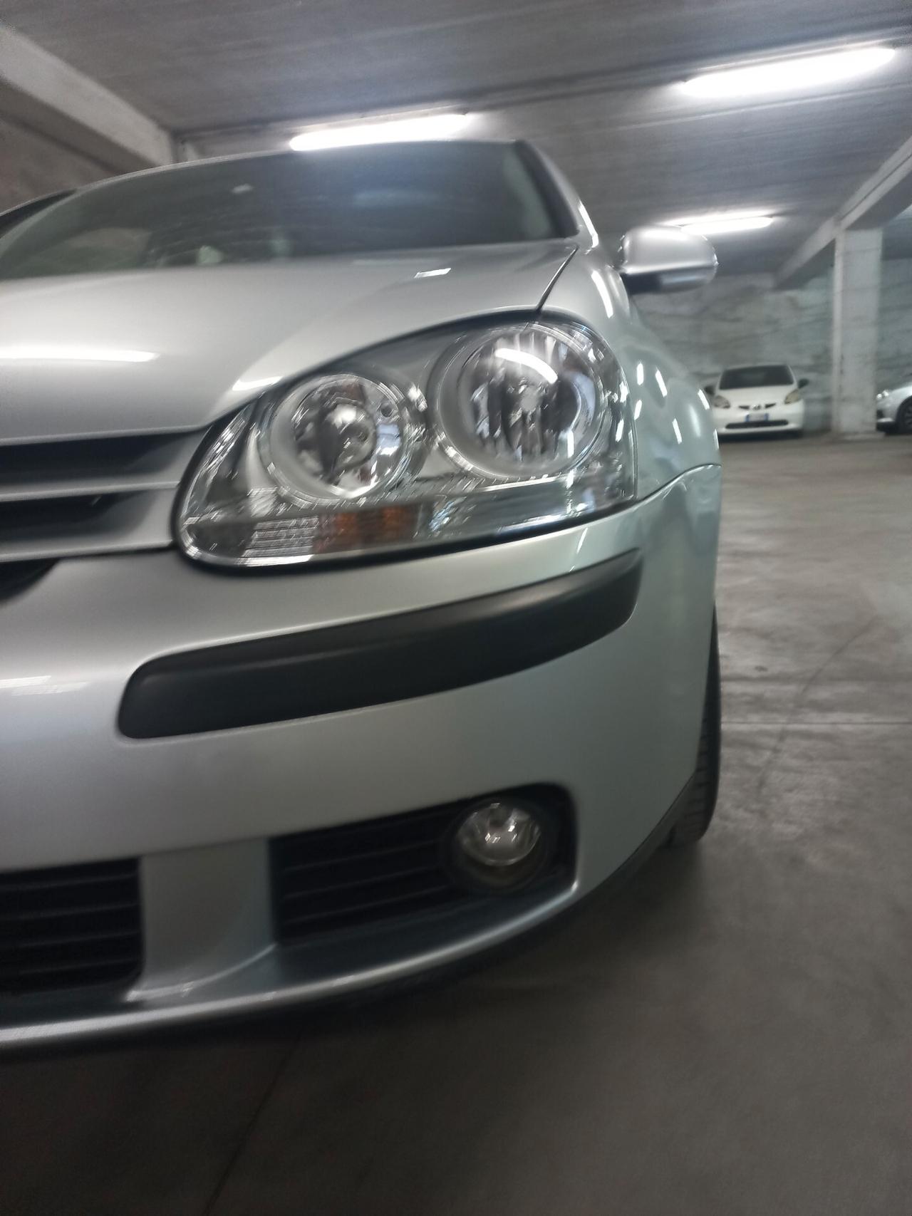 Volkswagen Golf 1.6 16V FSI 5p. Comfortline