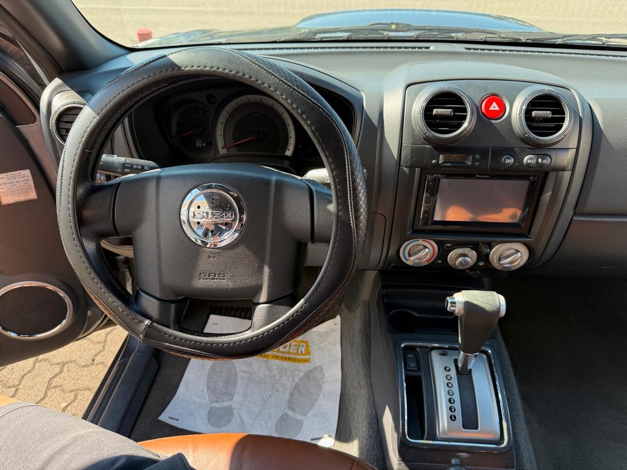 Isuzu D-Max 3.0 TD 4WD , AUTOMATICO, GANCIO TRAINO, AUTOCARRO
