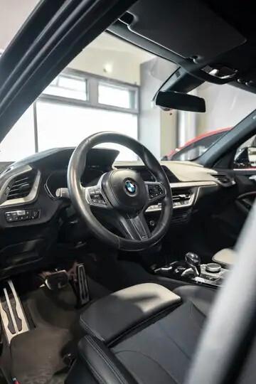 Bmw 118 118d 5p. Msport