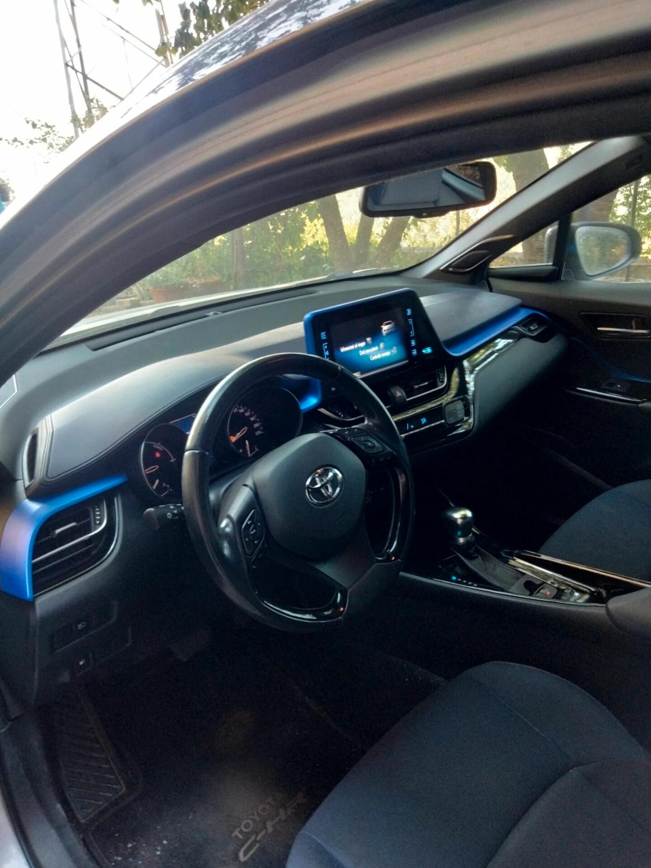 Toyota C-HR 1.8 Hybrid E-CVT Style