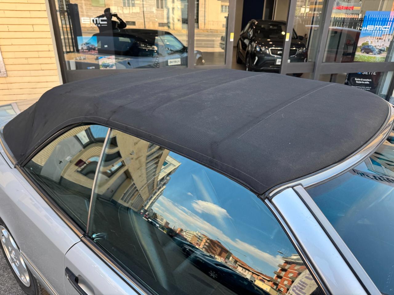 Mercedes-benz E-Series E 200 cabrio