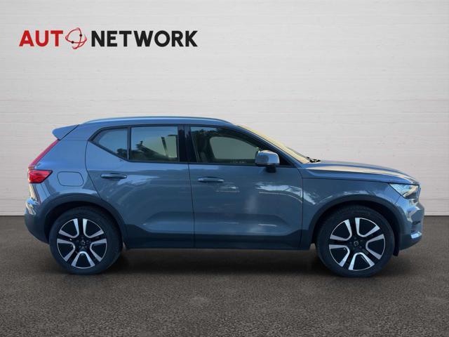VOLVO XC40 B4 AWD Geartronic Momentum