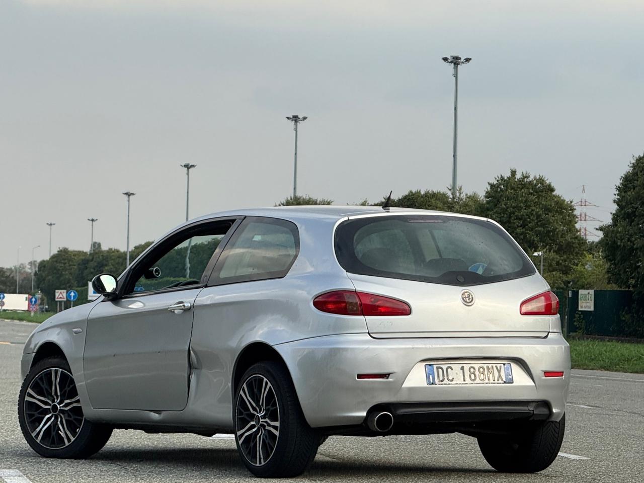 Alfa Romeo 147 1.9 JTD (120) 3 porte Distinctive Ex 120 oltre 200 CV
