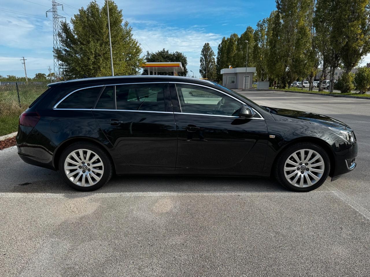 Opel Insignia 2.0 CDTI 163CV Start&Stop Sports Tourer Cosmo Business