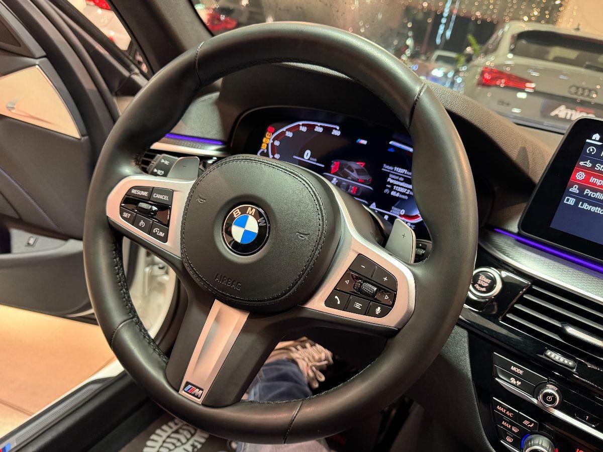 BMW Serie 5 520d xDrive Berlina Msport