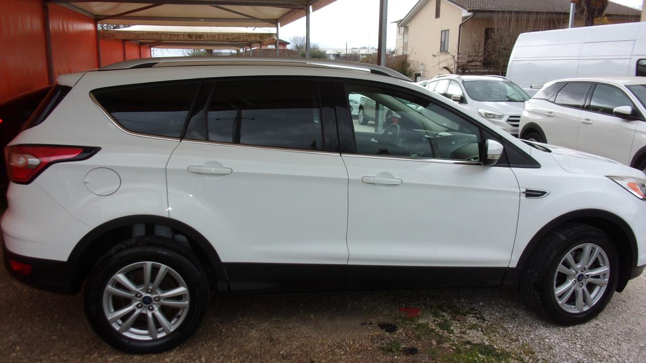 Ford Kuga 1.5 TDCI 120 CV S&S 2WD Titanium