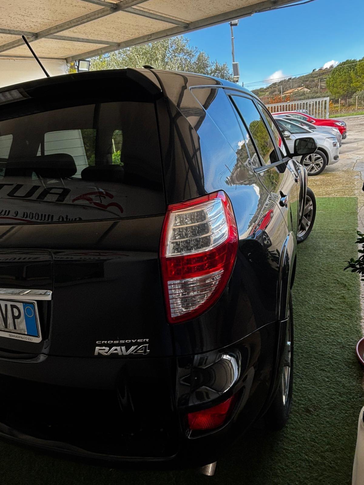 Toyota RAV4 Crossover 2.2 D-Cat A/T 150 CV Luxury